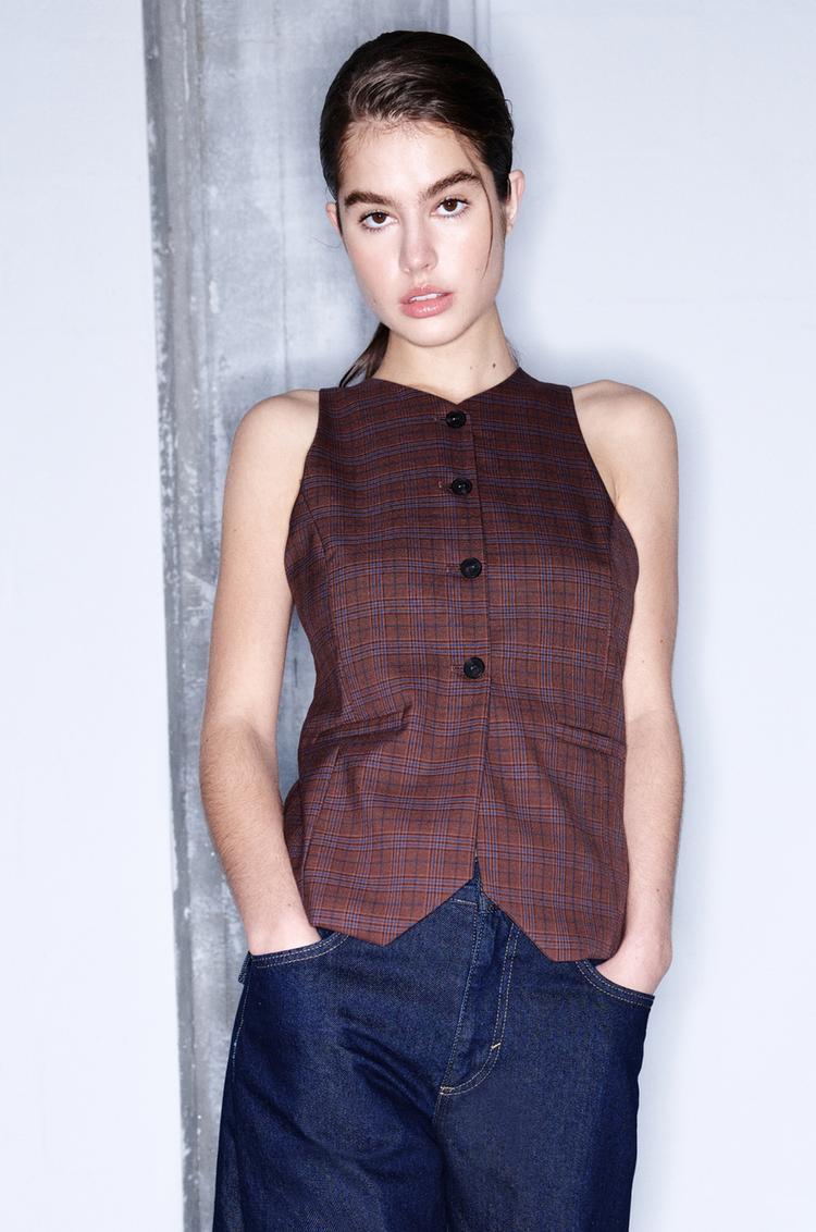 

Жилет в клетку Pull And Bear, бордовый