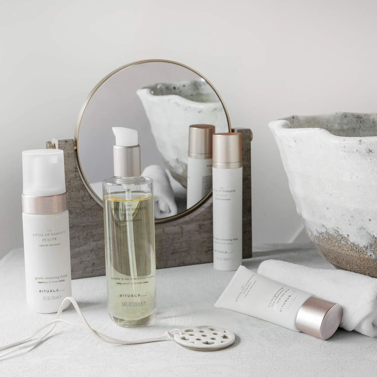 Пенка для умывания Rituals — Очищающая пенка The Ritual of Namasté Smooth Cleansing Foam, 125 мл — фото 2