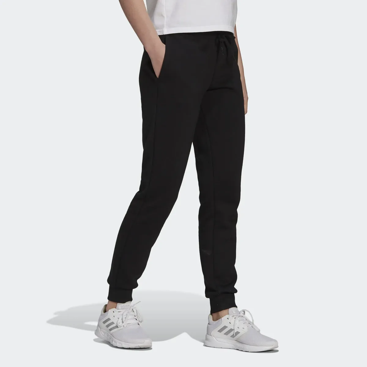 

Спортивные брюки Adidas Sportswear "ESSENTIALS FLEECE LOGO PANTS" (1 шт.), белый