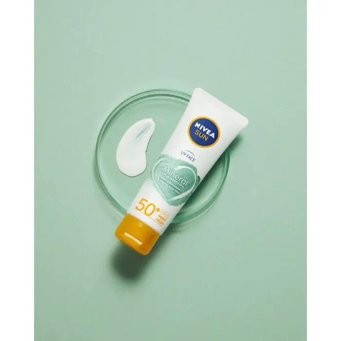 

Солнцезащитный крем mineral protección muy alta uv spf 50+ uv crema facial Nivea, объем 50 мл