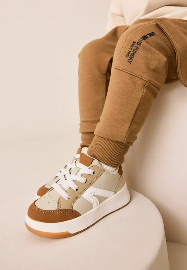 Спортивный костюм из брюк-джоггеров стандартного кроя. Next, Ecru Off White — фото 2