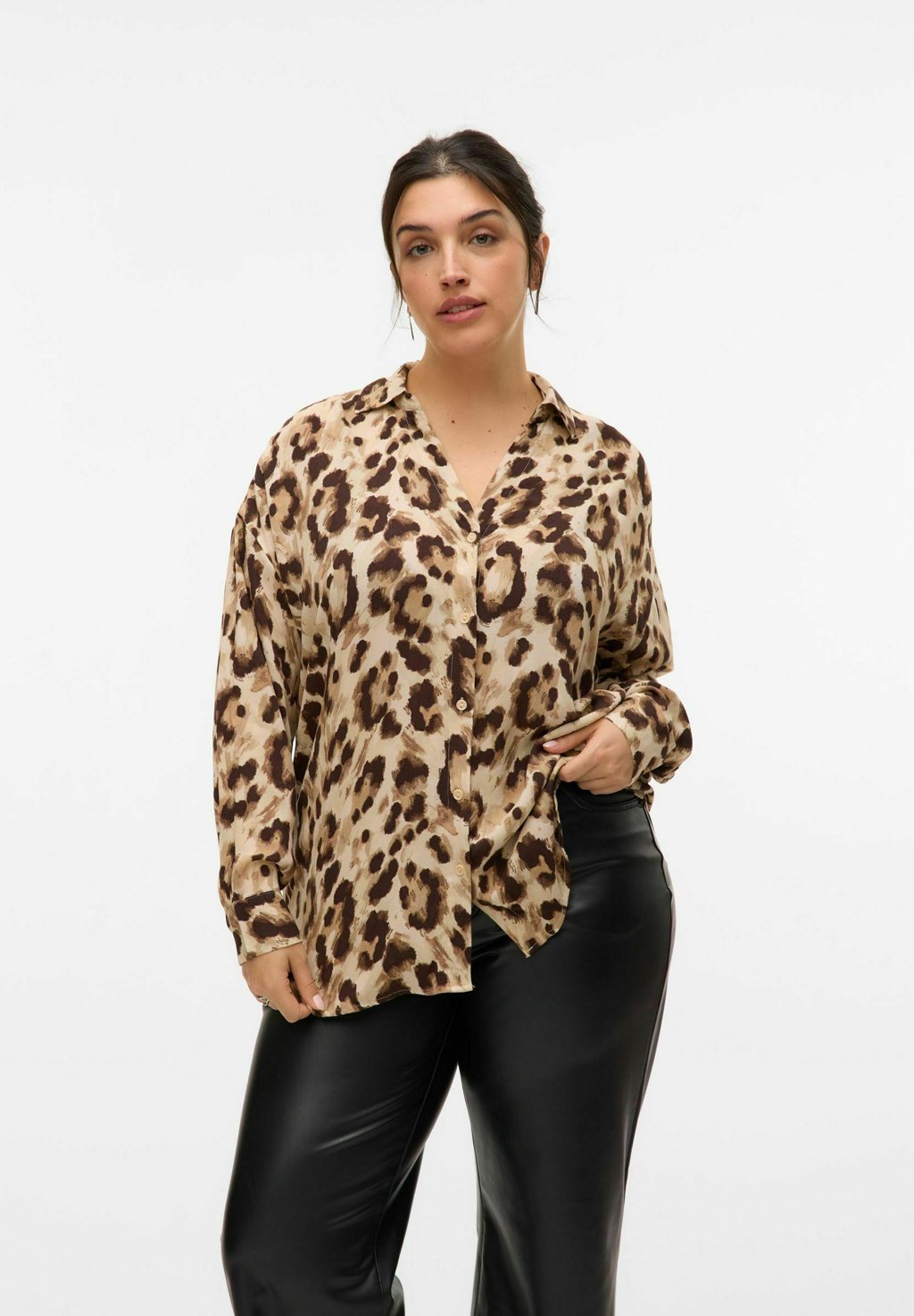 

Блузка на пуговицах Vero Moda Curve, коричневый