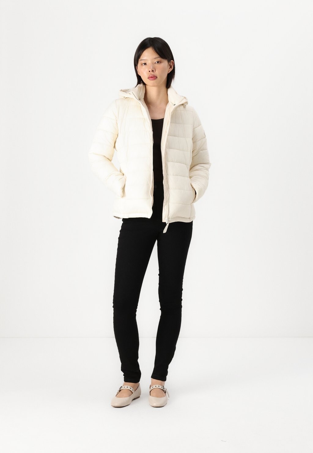 

Джеггинсы VMMEDUSA ELLY SKINNY Vero Moda, черный деним