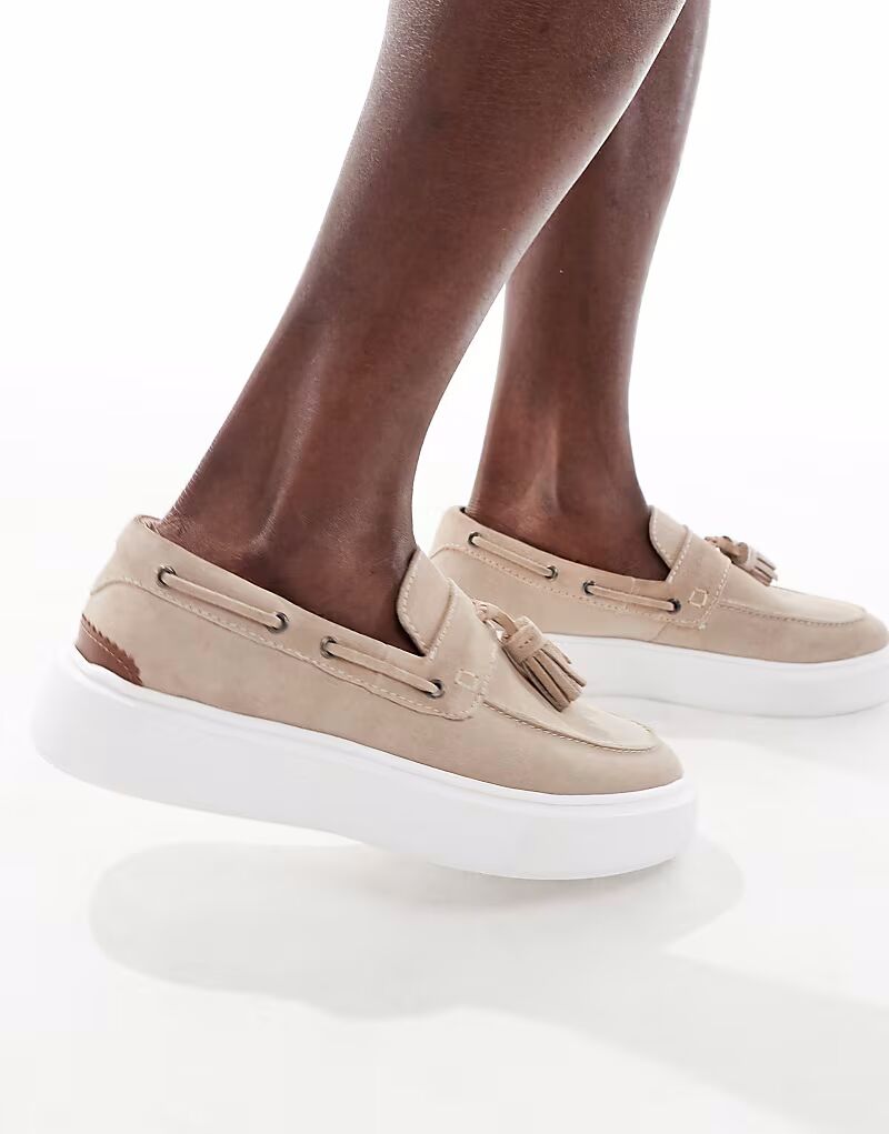 Мокасины ASOS DESIGN на плоской подошве из замши цвета камня с кисточками — фото 4