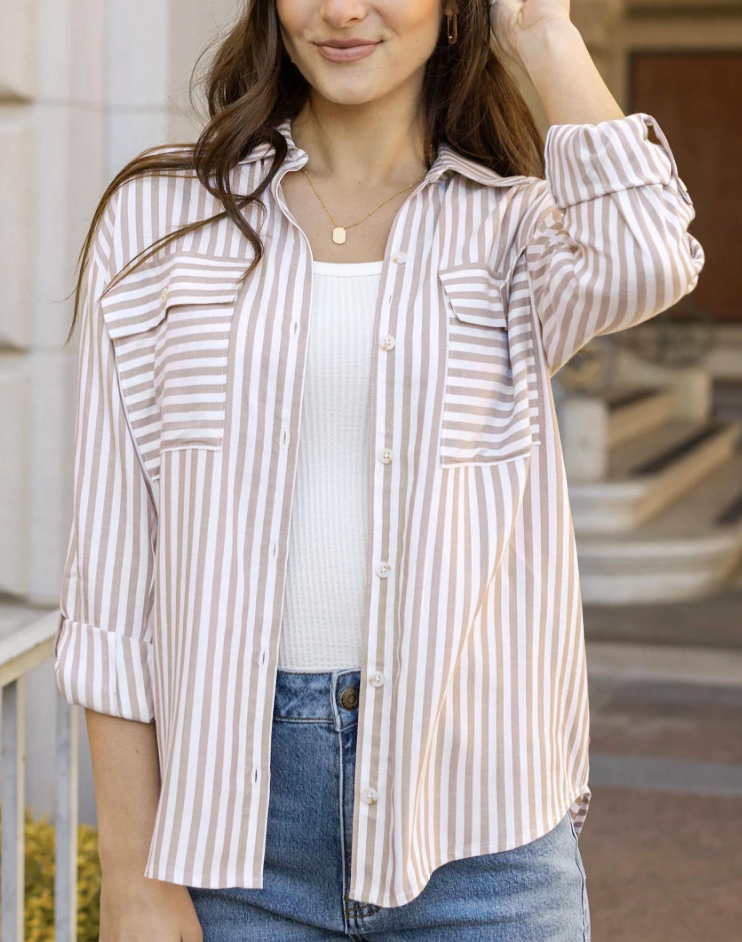 

Полосатая рубашка на пуговицах в бежево-бежевых тонах Grace and Lace