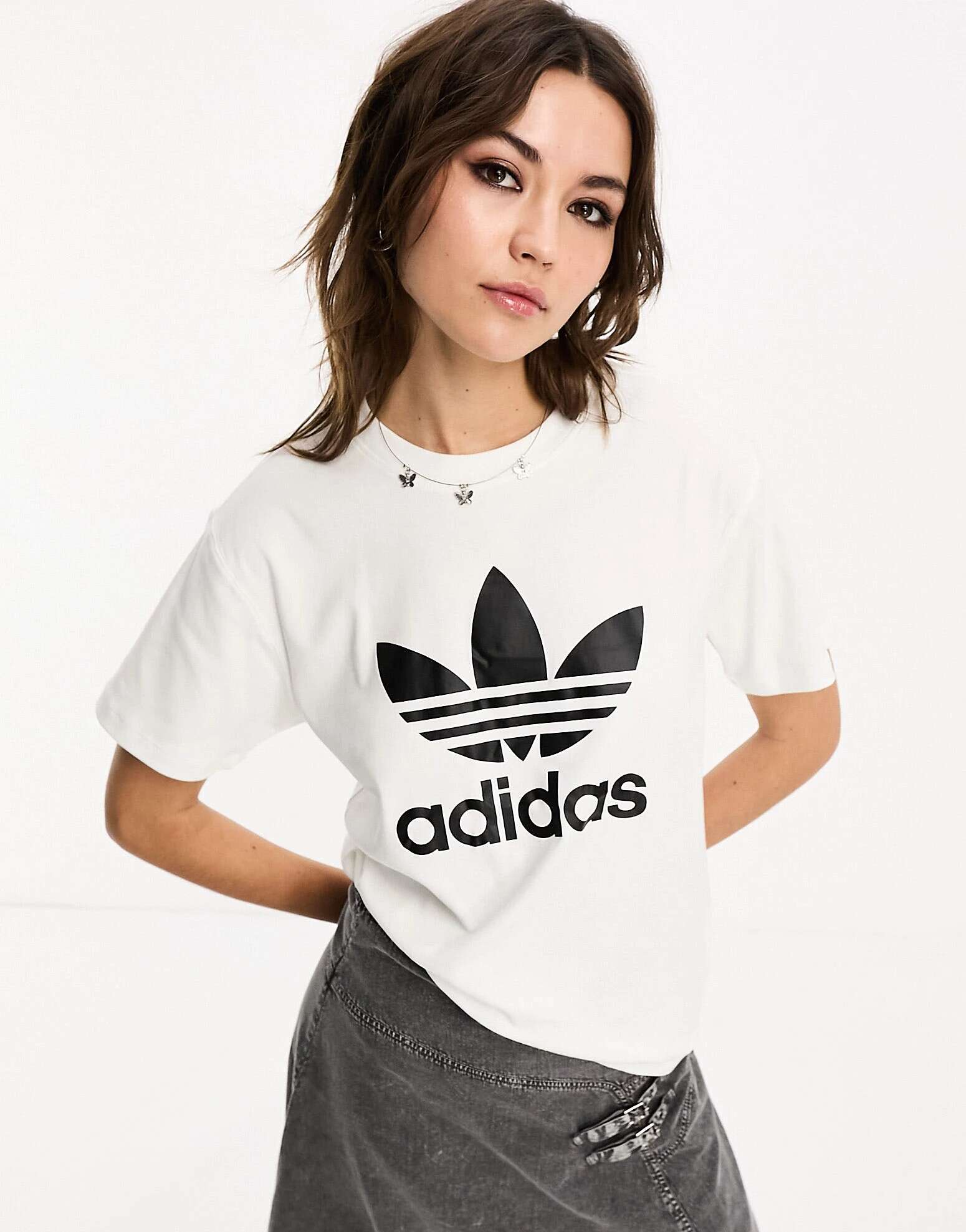 

Белая футболка adidas Trefoil Regular adidas Originals