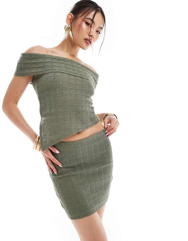 

Структурированная мини-юбка цвета хаки ASOS DESIGN