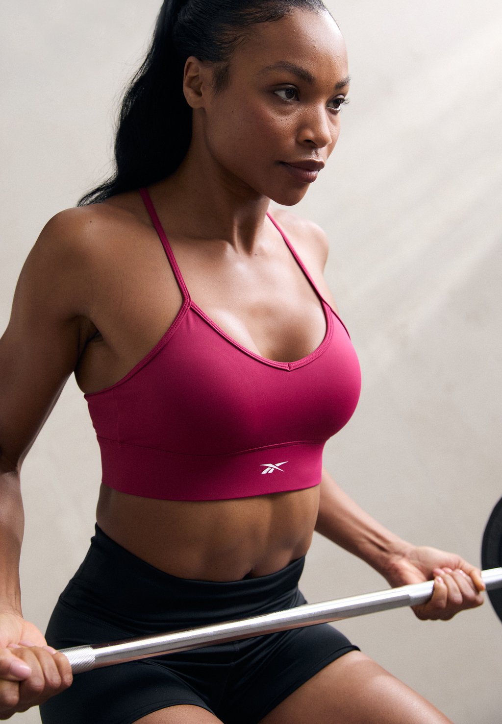 

Спортивный бюстгальтер с легкой поддержкой ID TRAIN TRI BACK BRA Reebok, бордовый