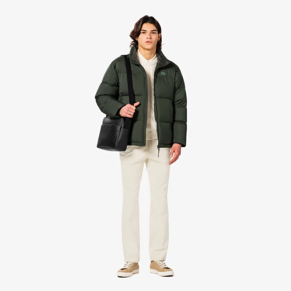 Мужской короткий тяжёлый пуховик цвета хаки от Lacoste — фото 4