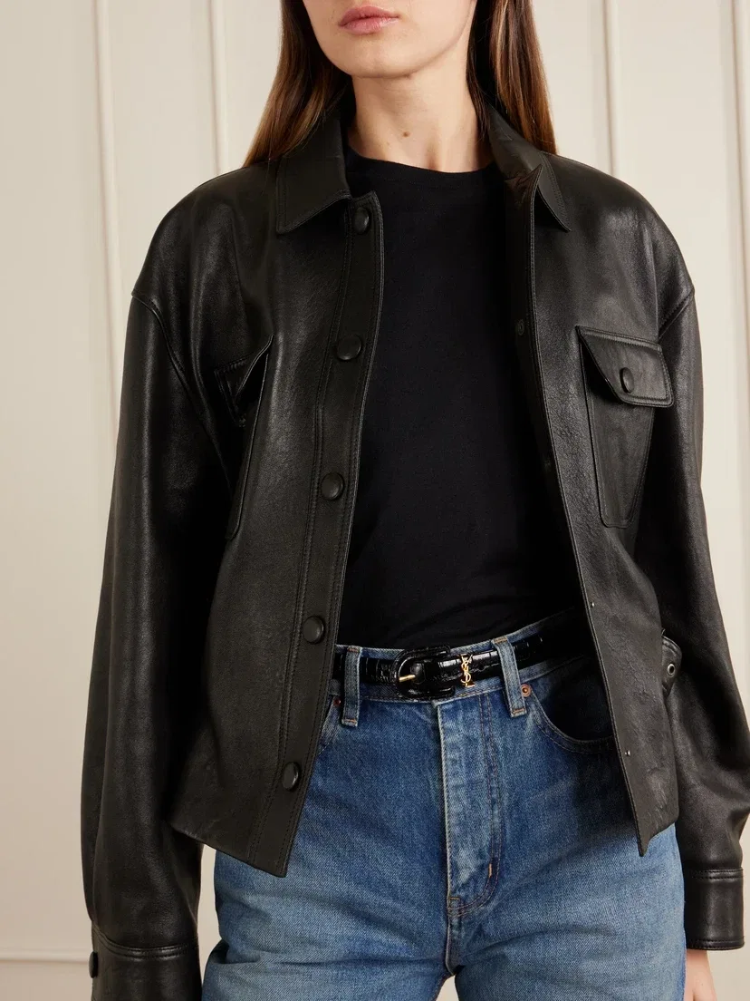Ремень из кожи с эффектом крокодила с украшением Cassandre SAINT LAURENT, черный — фото 2