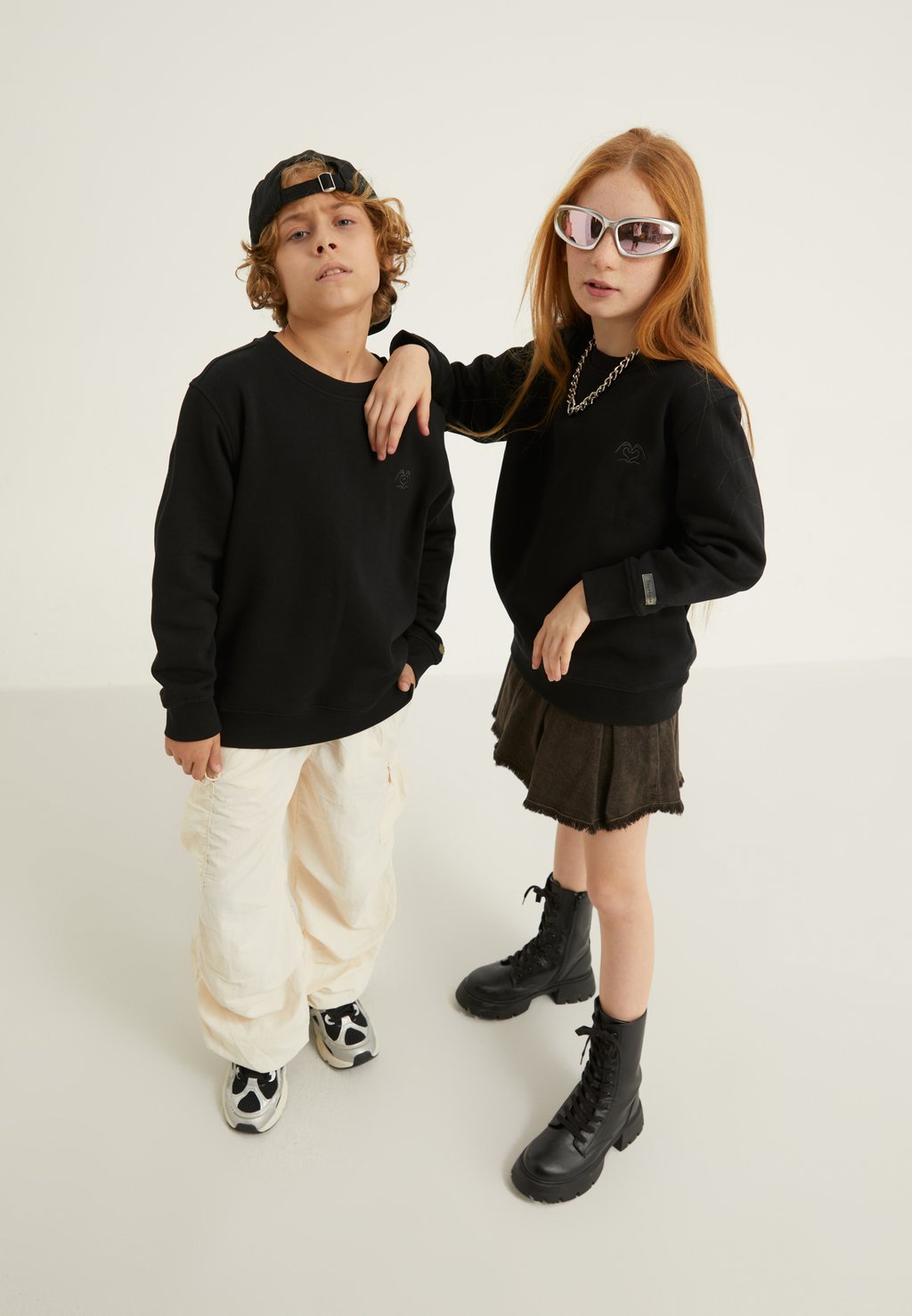 

Толстовка UNISEX Yourturn Kids, цвет black