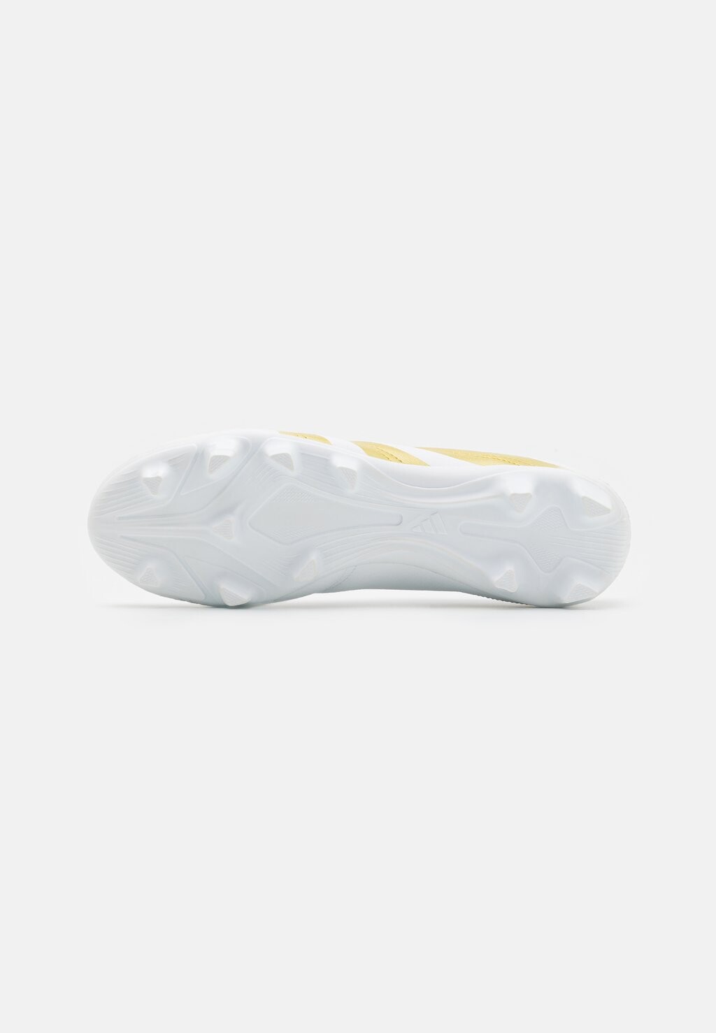 

Бутсы PREDATOR CLUB FXG adidas, белый