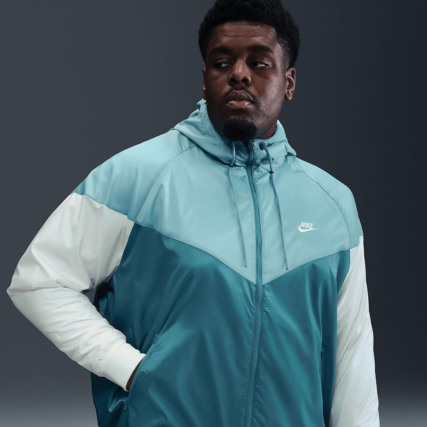 Мужская спортивная куртка Nike Windrunner с капюшоном, Smokey Blue/Denim Turquoise/Sail/Sail — фото 2
