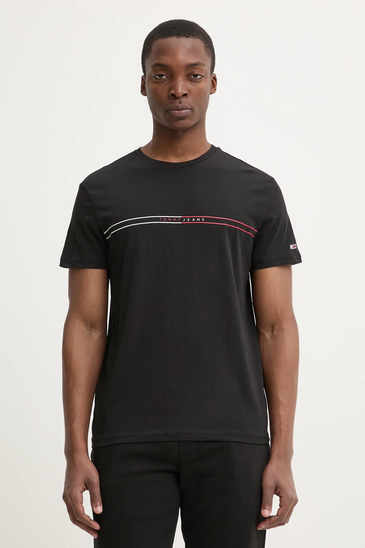 

Футболка Tommy Jeans, черный