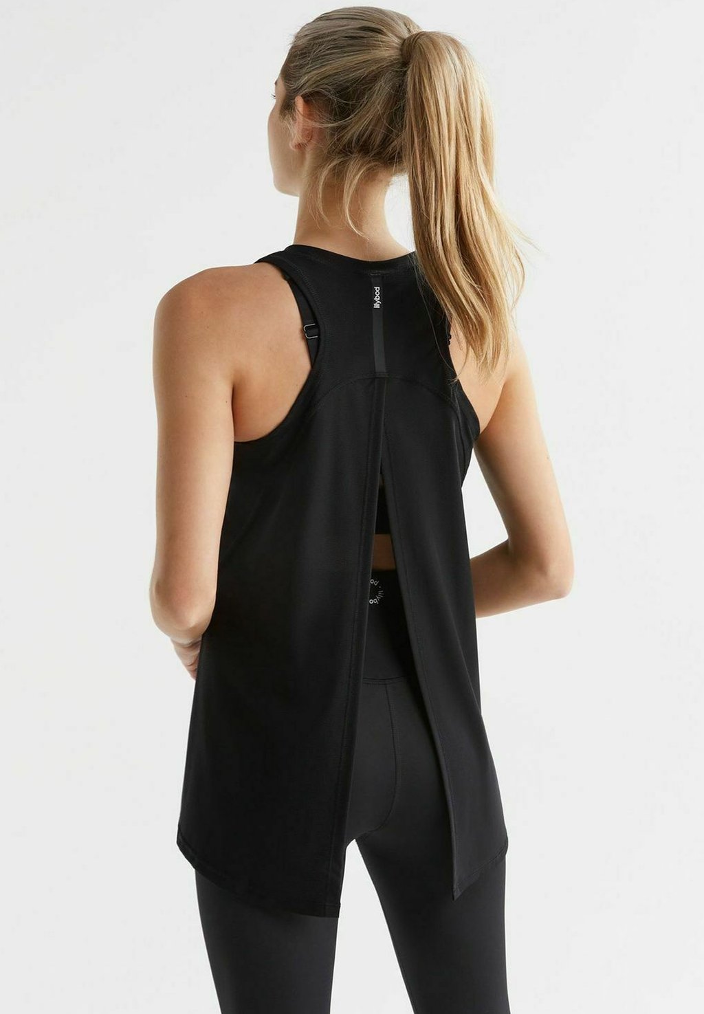 

Топ KENDALL TANK lilybod, черный