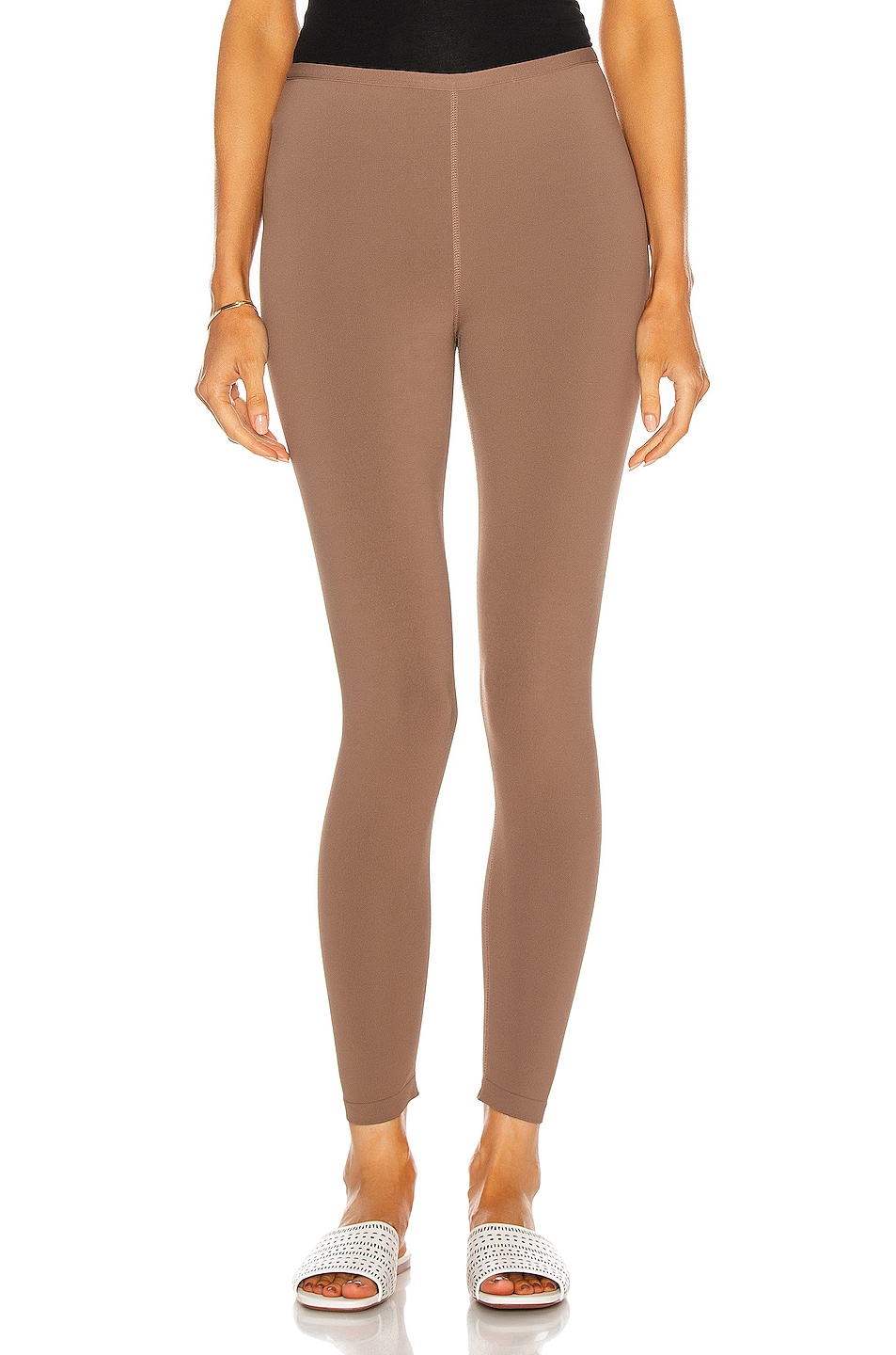 

Эластичные леггинсы ALAÏA, цвет Savanne