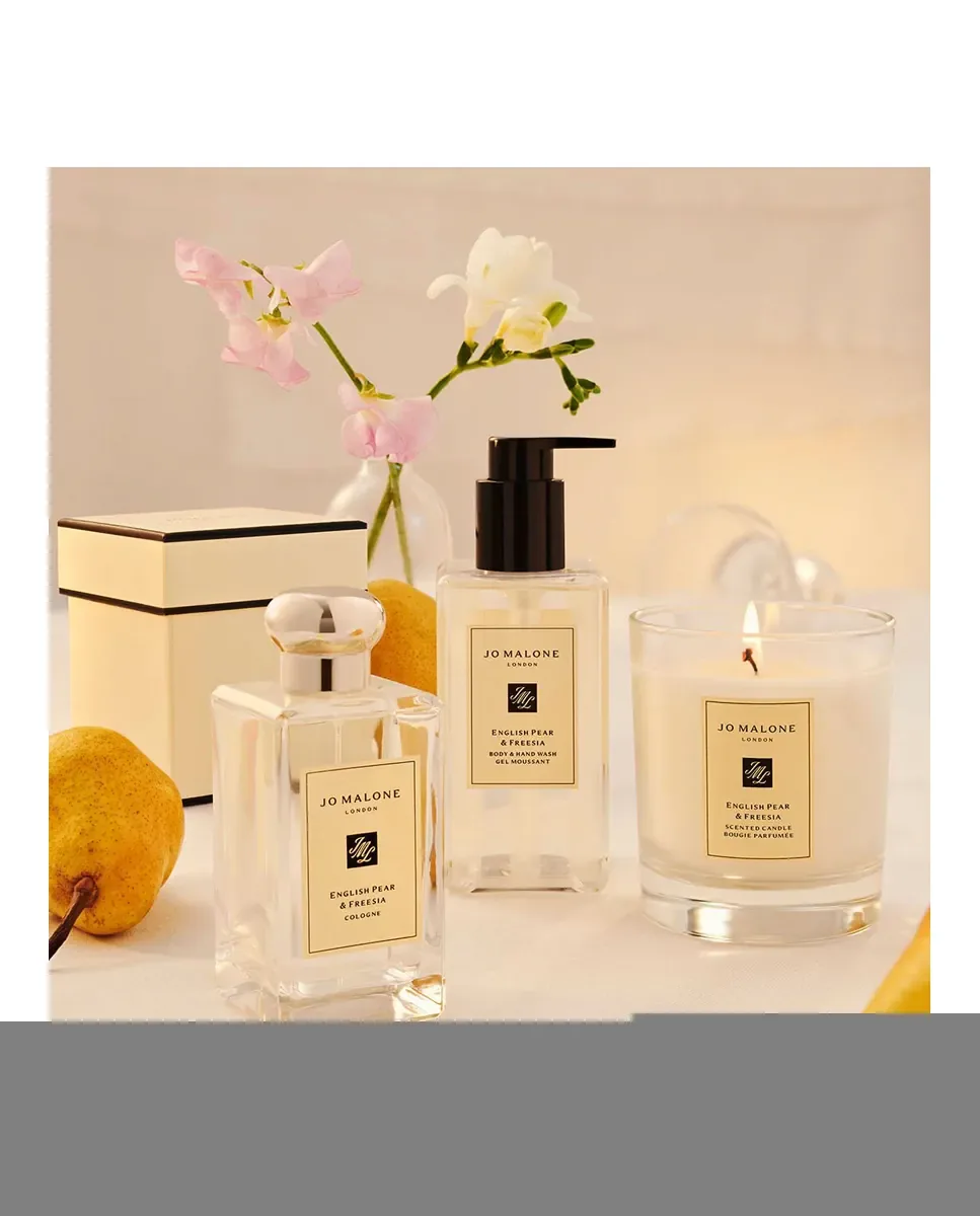 Скрабирующий гель для душа Английская груша и фрезия 200 мл Jo Malone London — фото 3