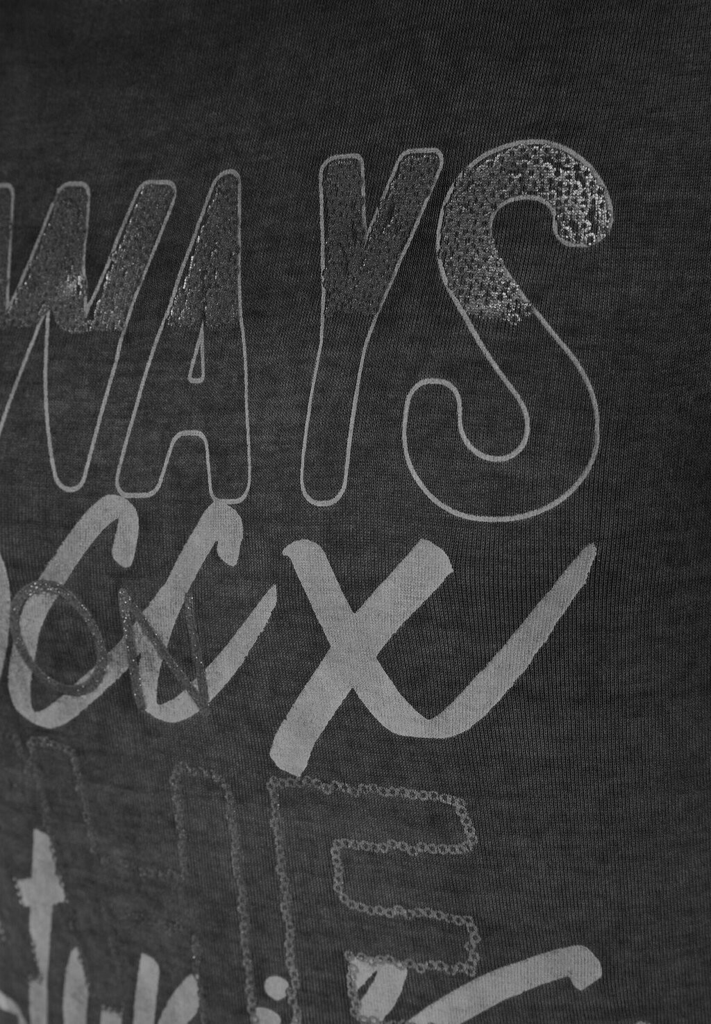 

Футболка с принтом MIT ARTWORK Soccx, черный