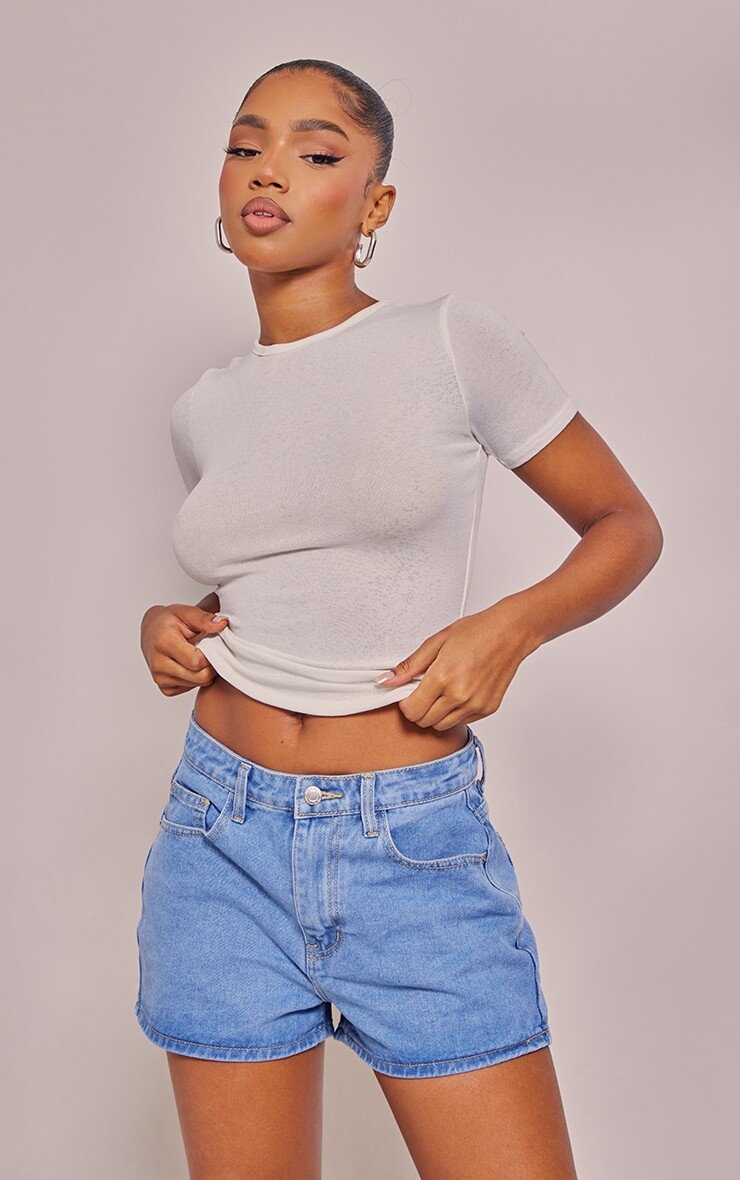 

PrettyLittleThing Джинсовые шорты для мам среднего синего цвета