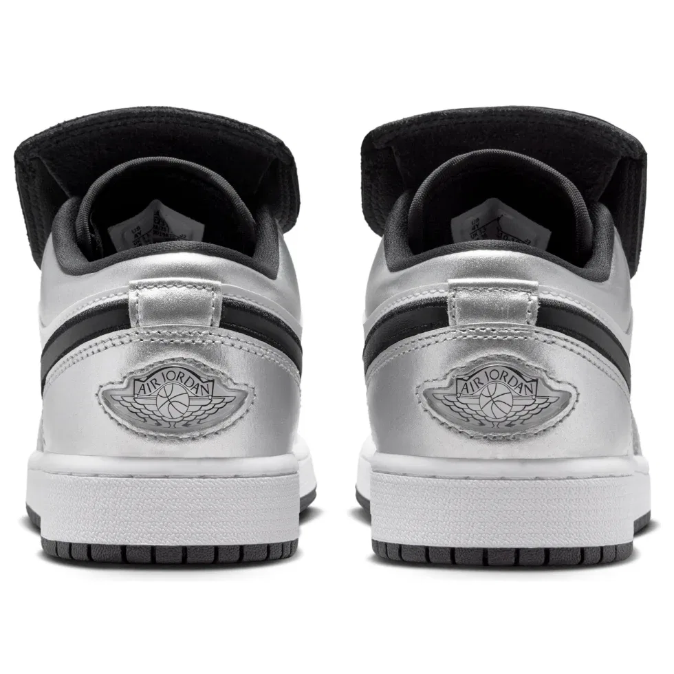 Кроссовки Air Jordan 1 Low SE 'White Black Metallic Silver' IR2310-100, серебро — фото 3