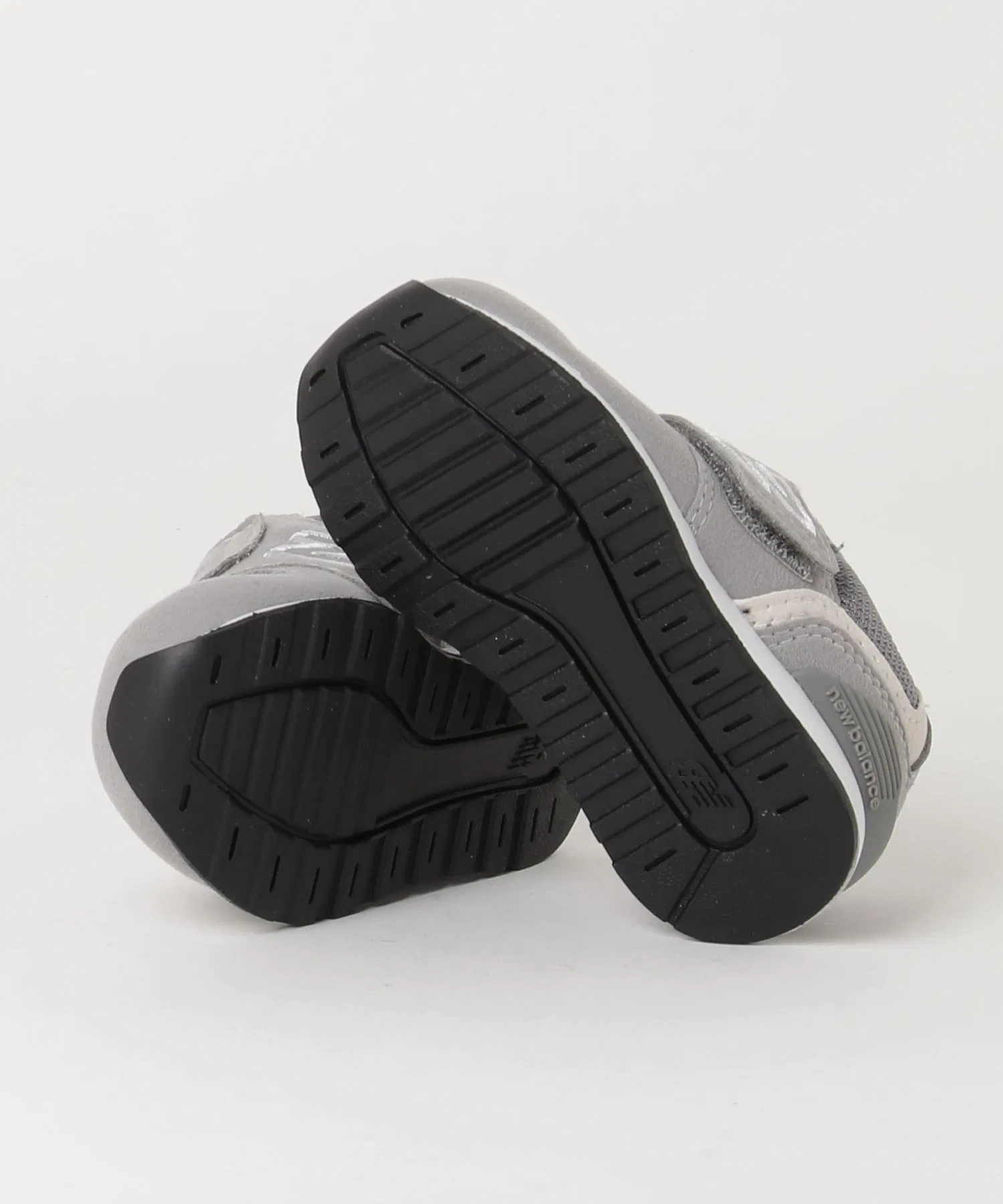 Детские кроссовки New Balance IZ996GR3 — фото 3