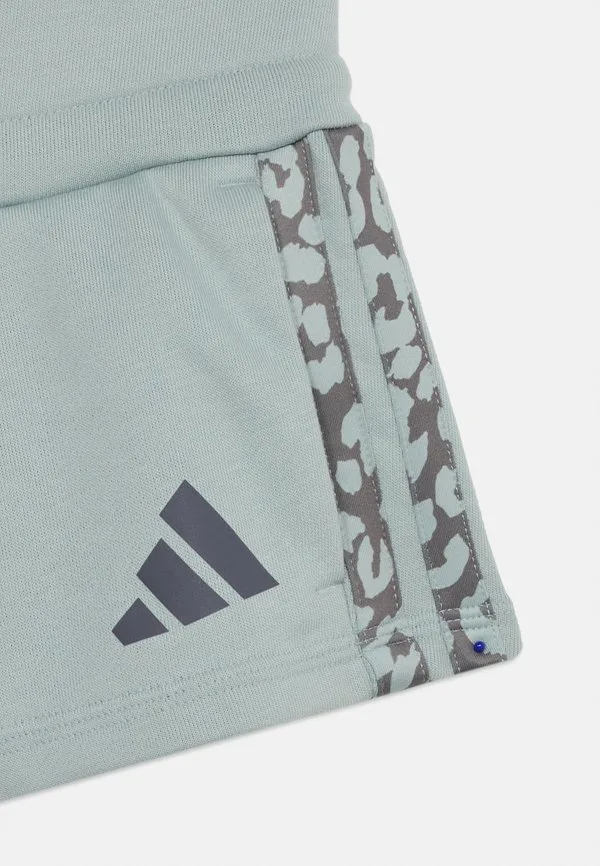 Сезонные детские шорты унисекс с животными Adidas Performance, Sage/Aurora Onix — фото 4