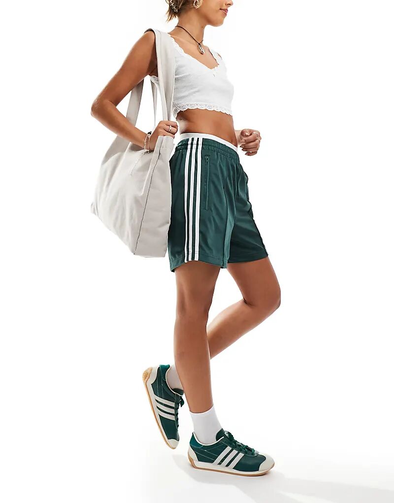 

Шорты Firebird зеленого цвета adidas Originals