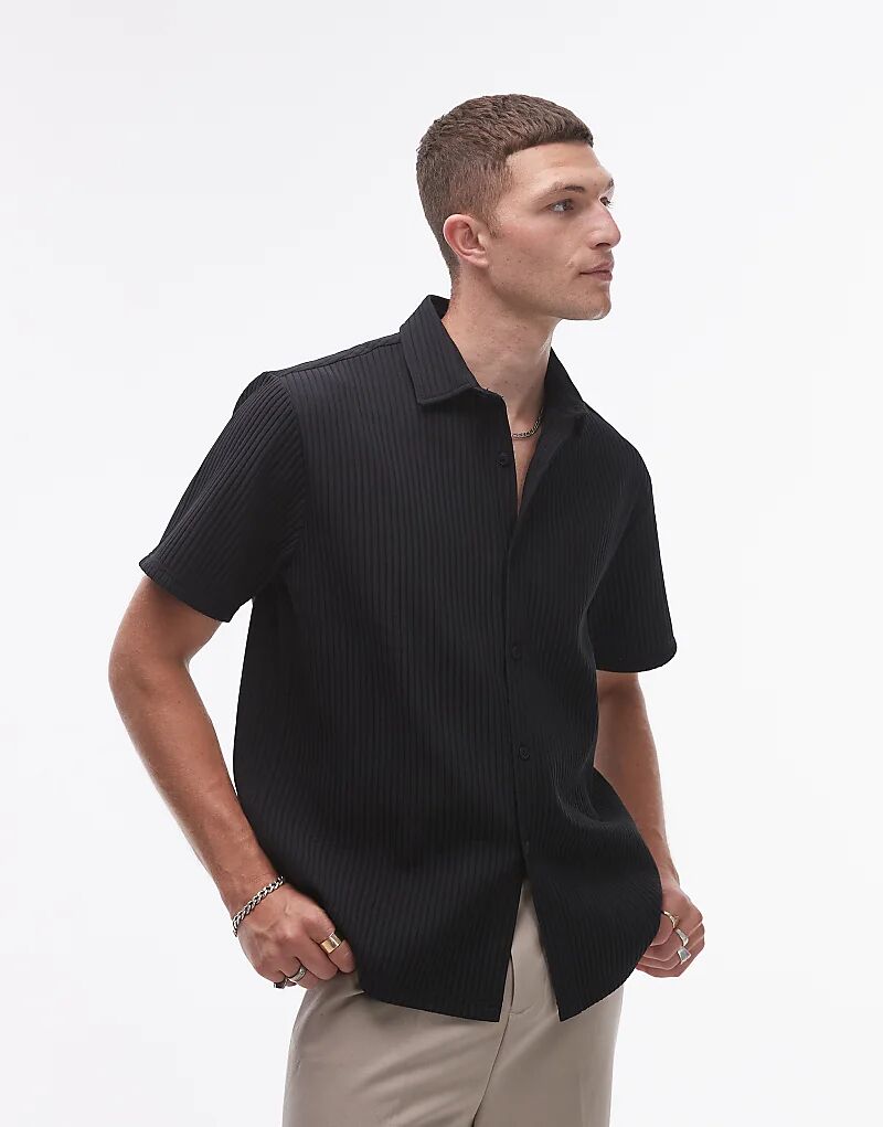 

Рубашка с коротким рукавом на пуговицах в стиле плиссе черного цвета Topman