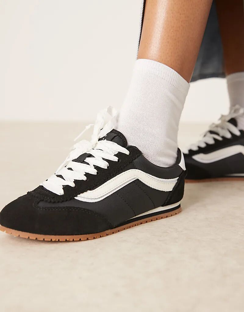 Кроссовки Vans Super Lowpro черного и белого цветов с кружевной отделкой