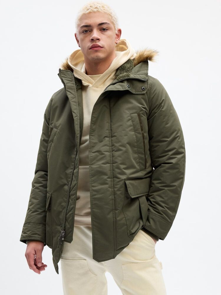 

Стеганая непромокаемая куртка Gap, зеленый