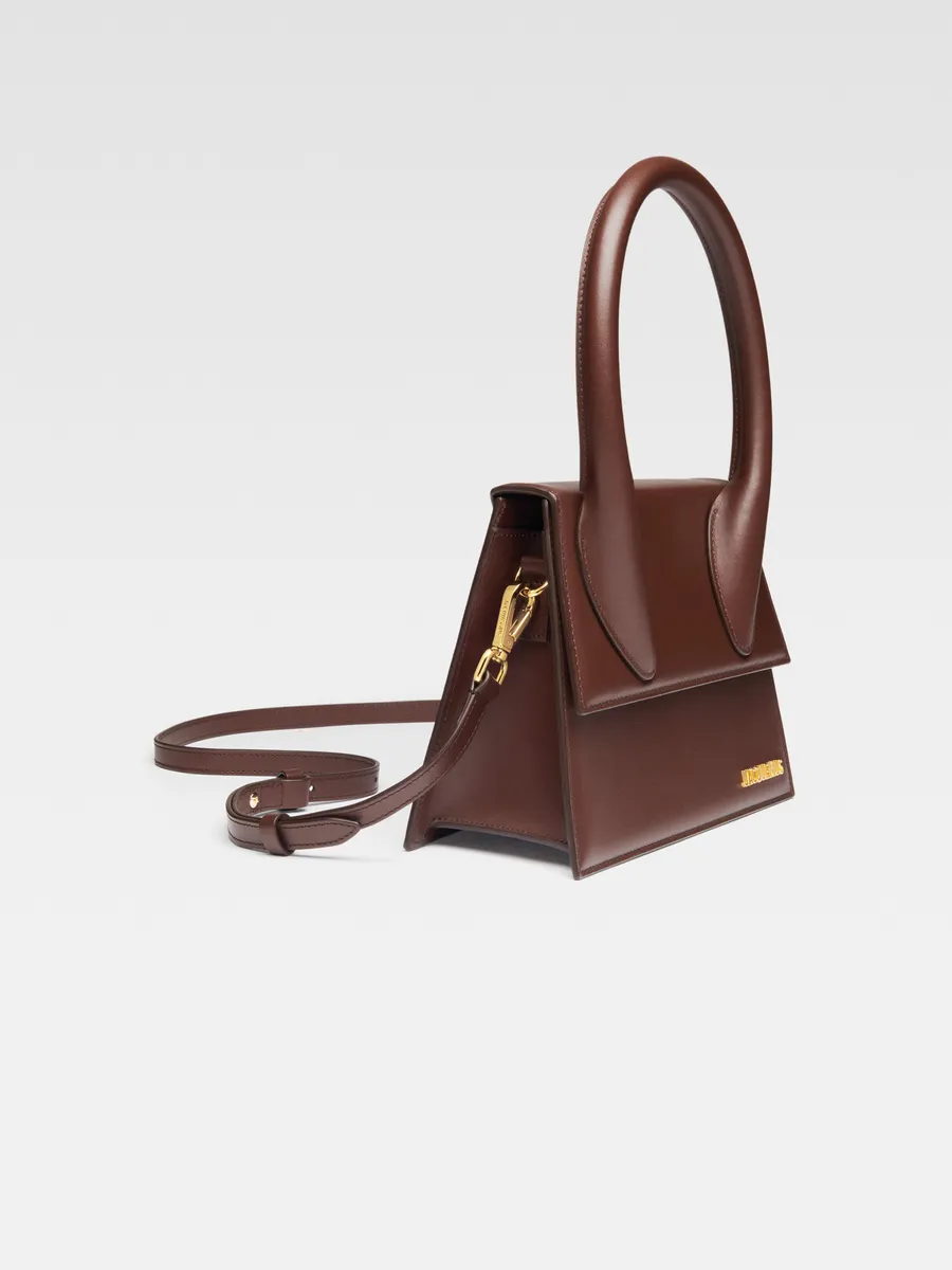 

Большая фирменная сумочка Ле Гранд Чикито Jacquemus, коричневый