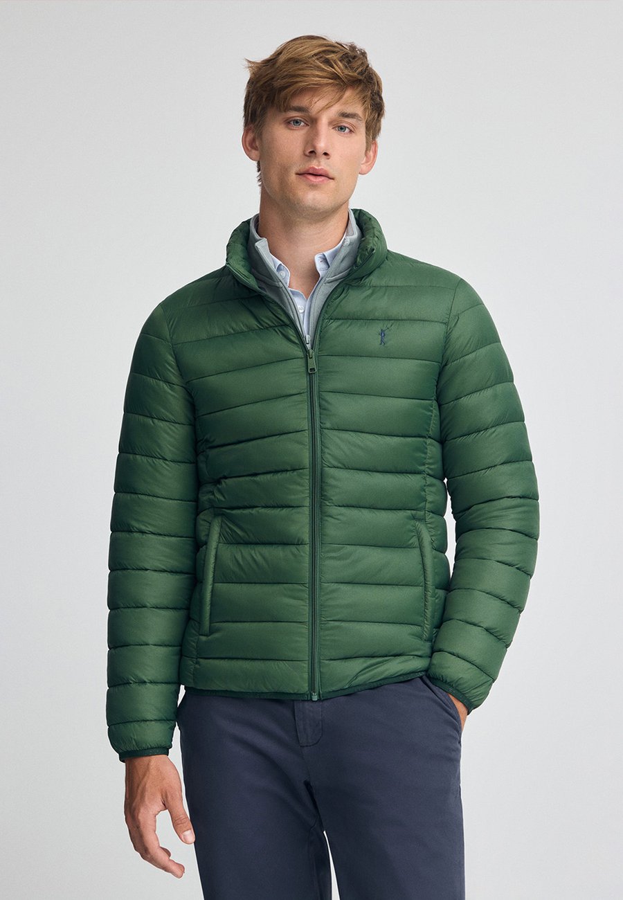 

Куртка Polo Club ULTRALIGHT CHUCK EMBROIDERY, Bottle Green/Dark Green