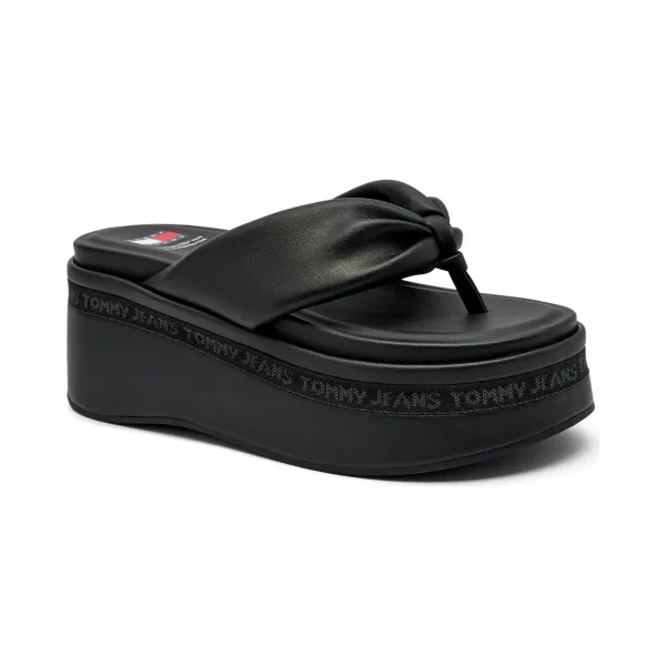 

Шлепки Tommy Hilfiger, черный