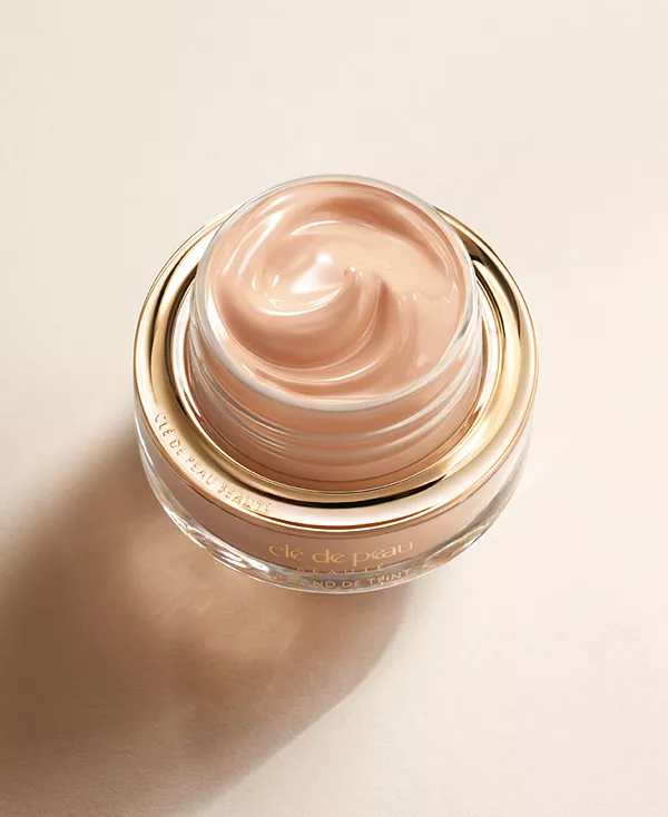 Тональный крем spf 22 Clé De Peau Beauté, the foundation b20 — фото 4