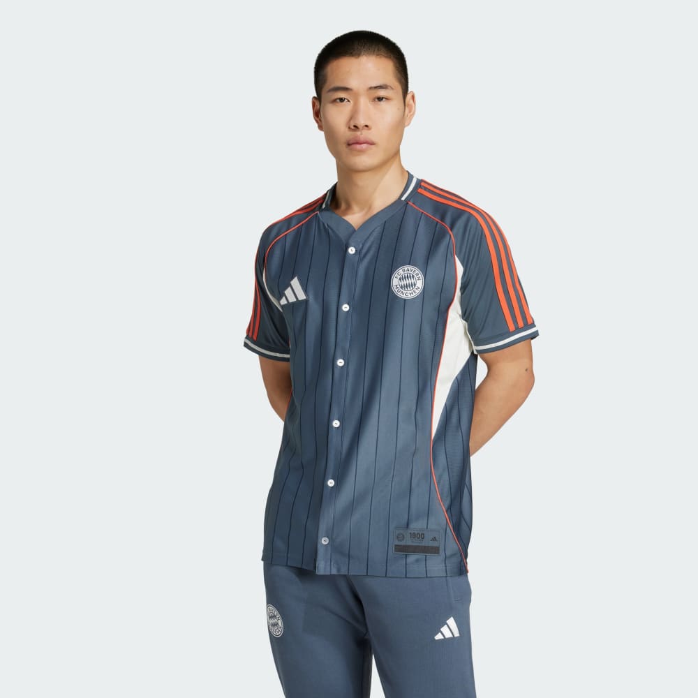 

Джерси Adidas FC Bayern US Pack Shirt, цвет Bold Onix/Preloved Red