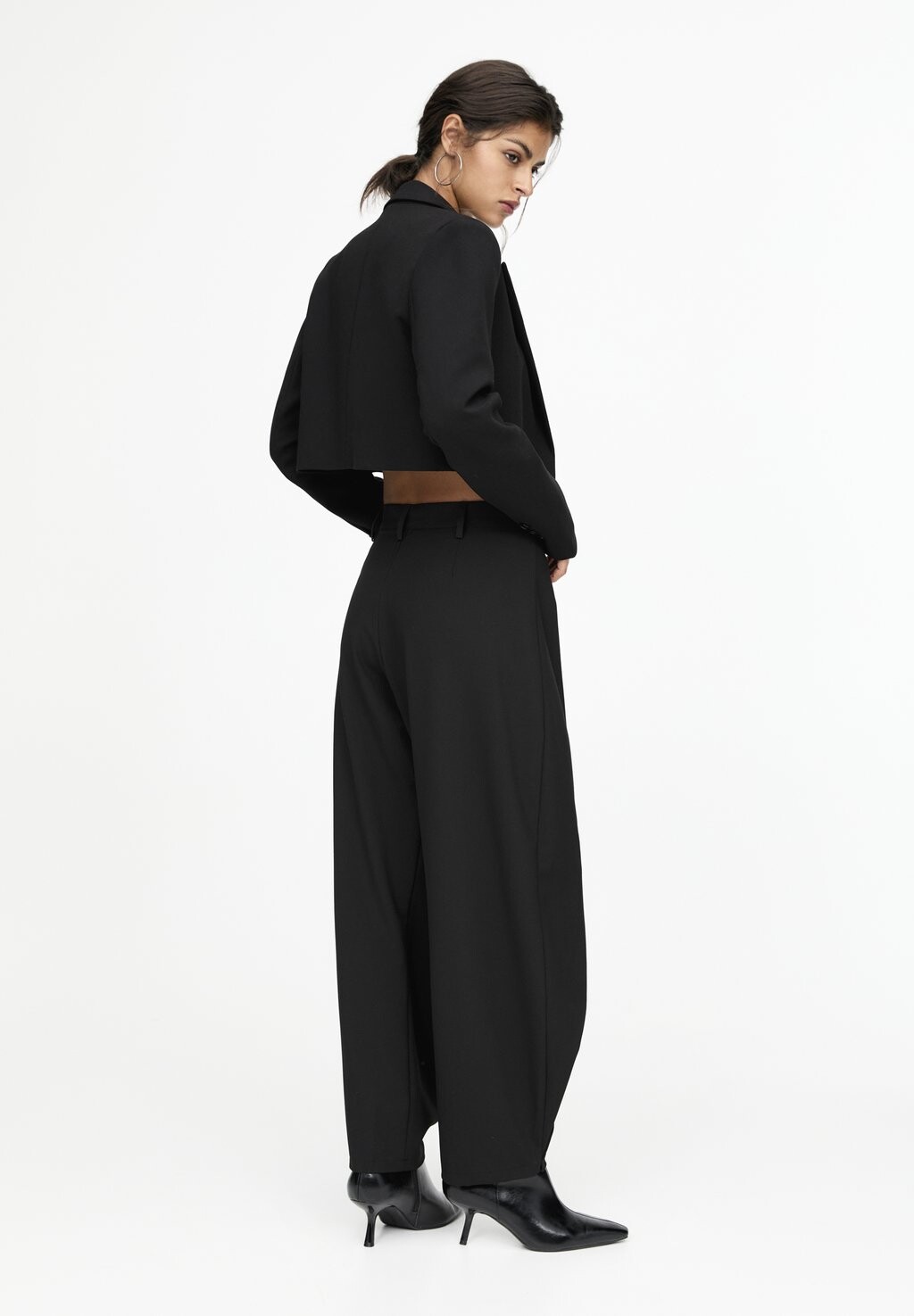 

Брюки MID-RISE BALOON SMART PULL&BEAR, черный