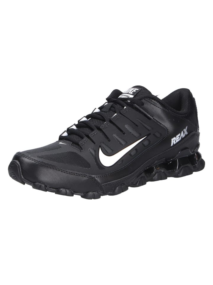 

Кроссовки на шнуровке Nike, черный