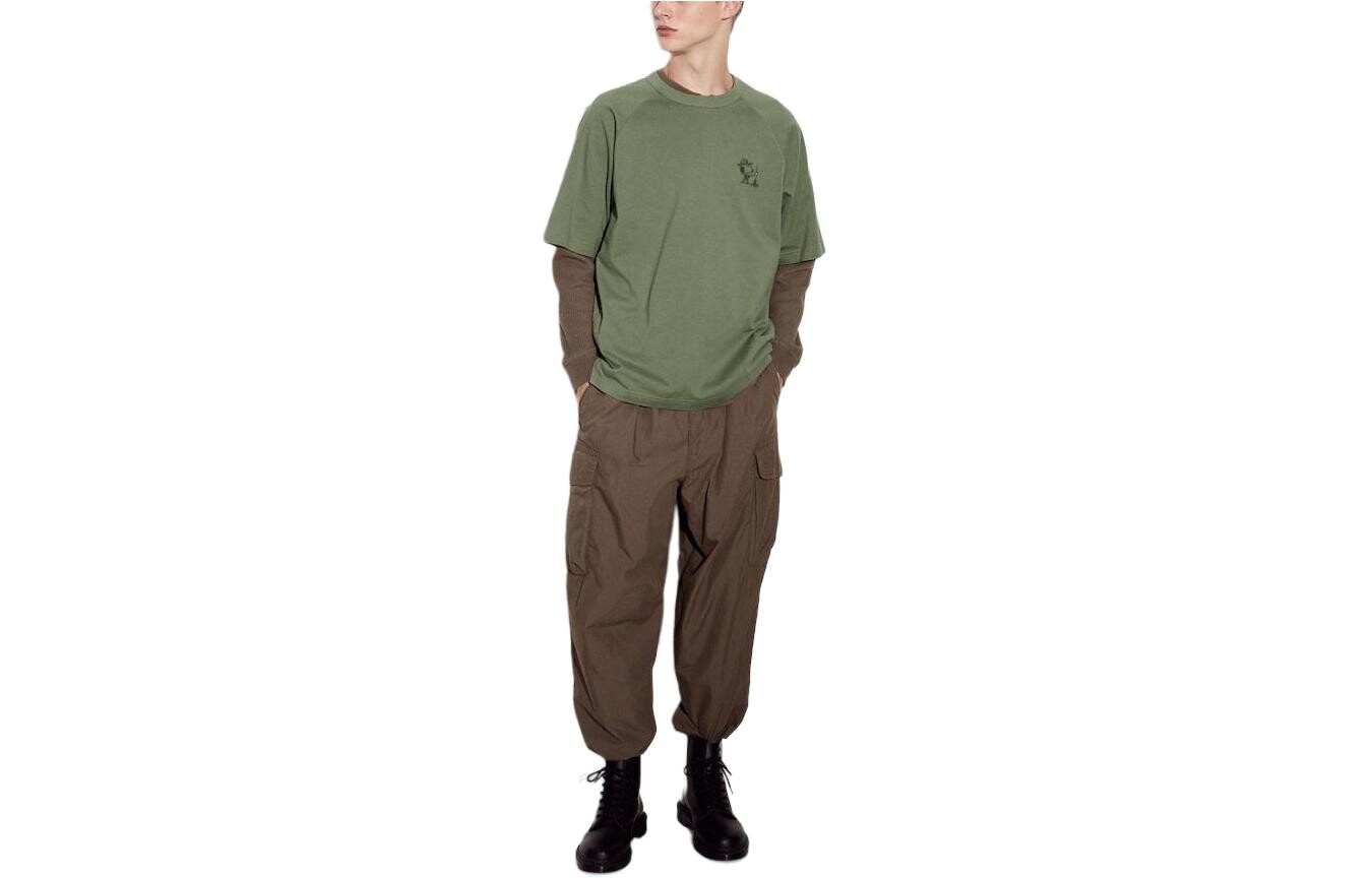 

UNIQLO Футболка унисекс, цвет 53 Grass green