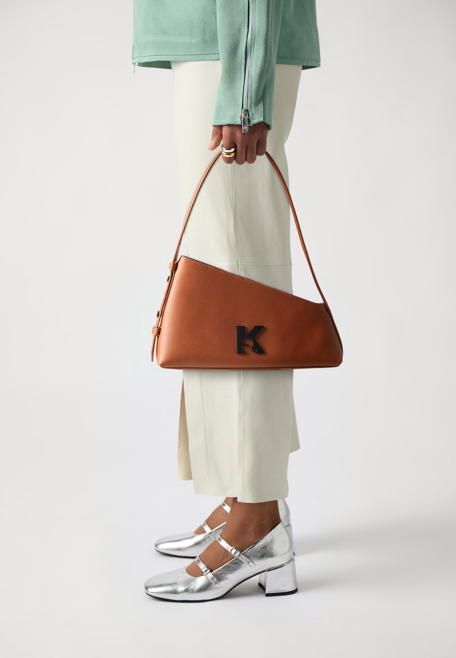 

Сумка Karl Lagerfeld Jeans GEO, Sugar Almond/Orange