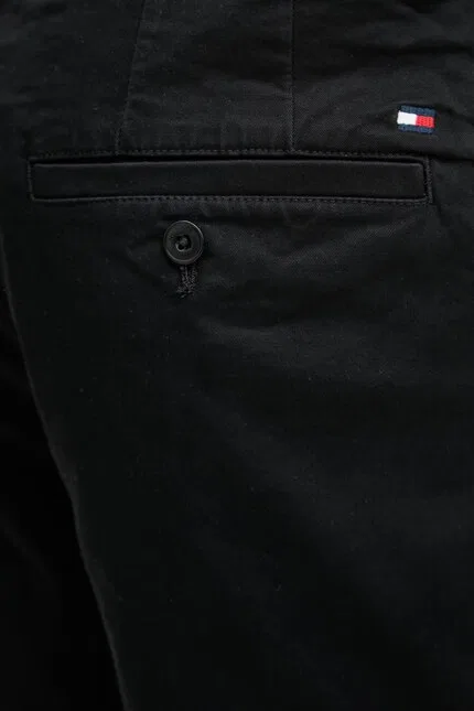 Шорты хлопковые chino Tommy Hilfiger, черный — фото 4