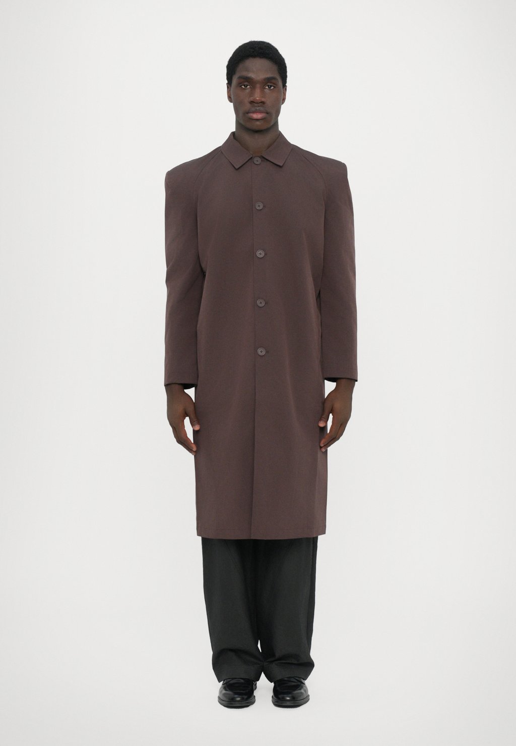 

Классическое пальто TECHNICAL LONG COAT Han Kjøbenhavn, темно-коричневый