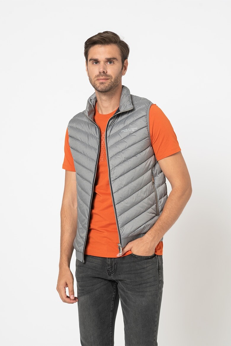 

Стеганый жилет на молнии Armani Exchange, серый