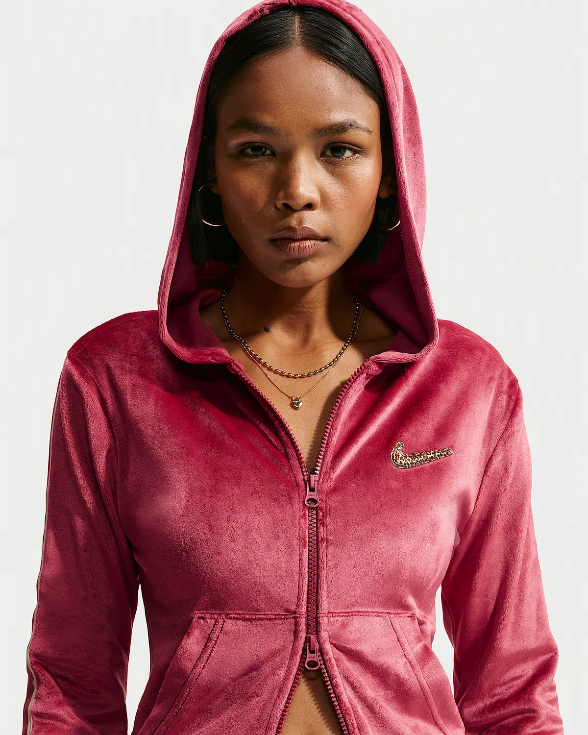 Женская длинная куртка с капюшоном на молнии Nike Sportswear, Team Crimson — фото 3