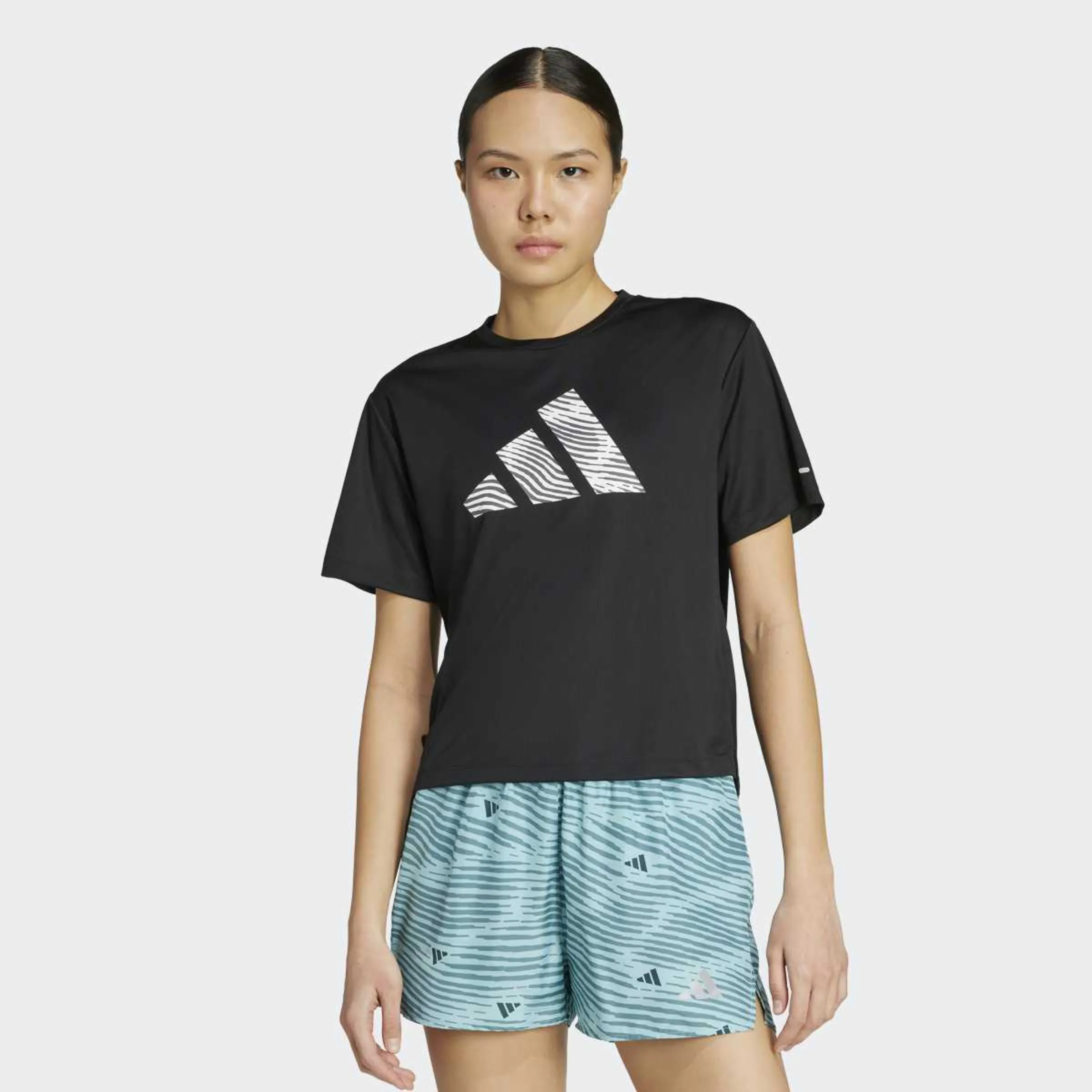 

Женская футболка Adi365 Running Essentials Brand Love Adidas, черный