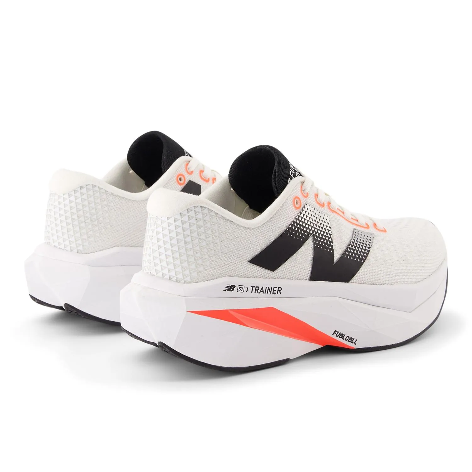 Женские дорожные беговые кроссовки FuelCell SuperComp Trainer v3 New Balance, Sea Salt/Urgent Red/Black — фото 4