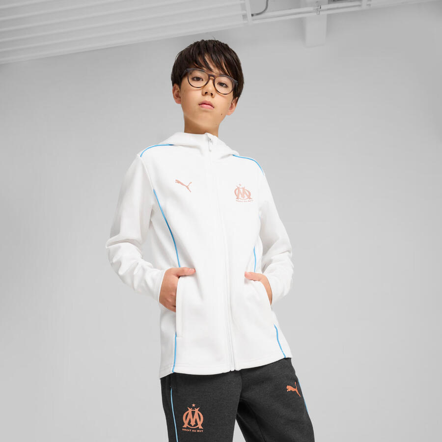 PUMA Детская спортивная куртка с капюшоном OM Casuals 2024/25 — фото 2