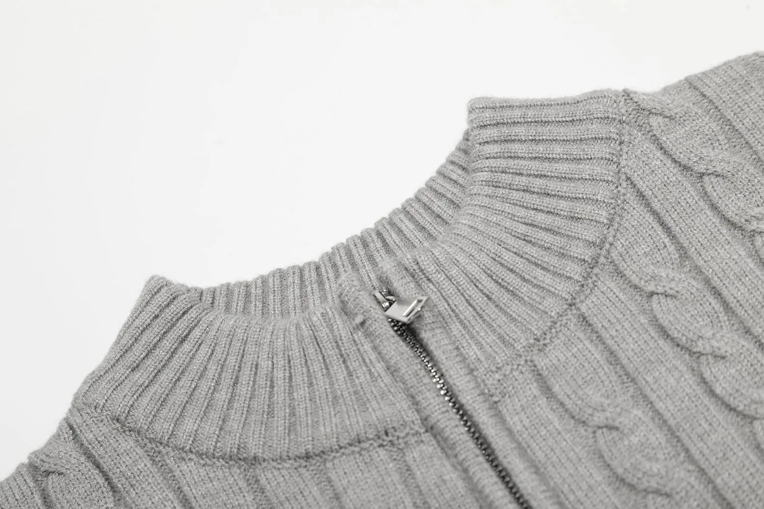 Мужской свитер с высоким воротником и косой вязкой, свободный, мягкий, теплый топ для осени и зимы Generic, серый — фото 2