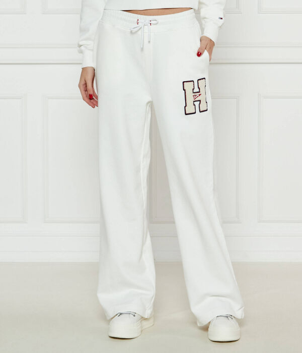 

Брюки Flare fit Tommy Jeans, белый