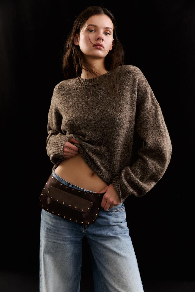 

Сумка на пояс с заклепками Pull And Bear, коричневый