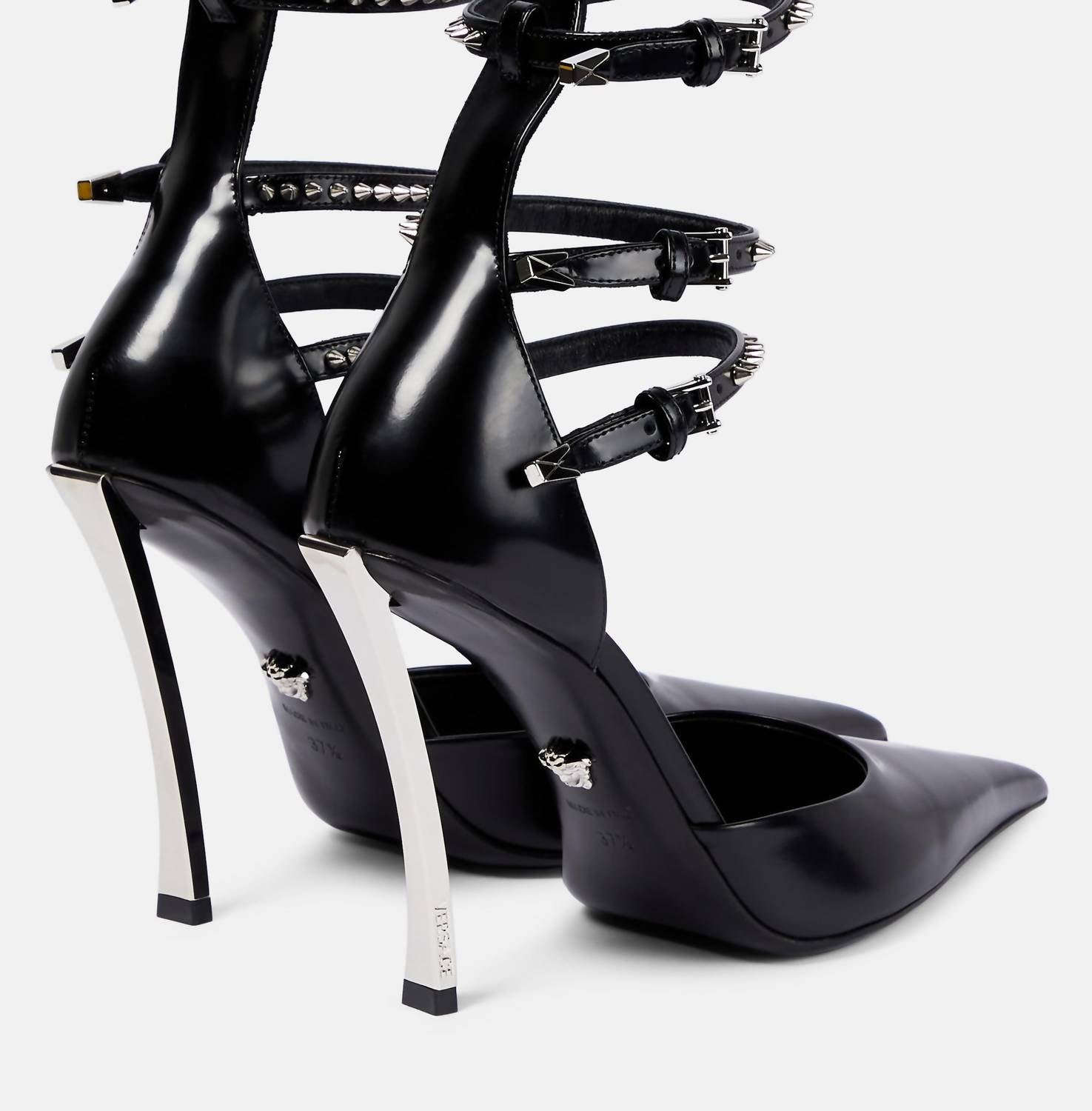 Женские туфли-лодочки на шпильке с кожаным ремешком на щиколотке черные Versace — фото 3